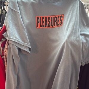 USED PLEASURES TEE SIZE XXL